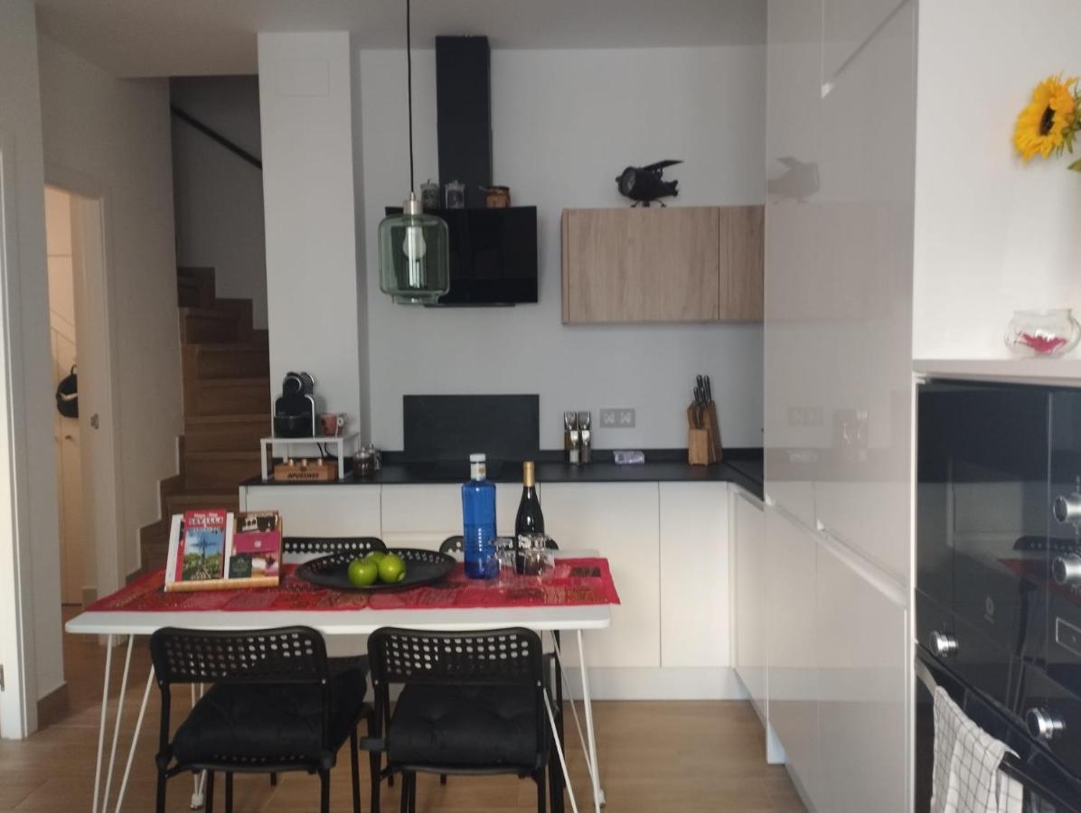 Atico Aire De Triana Apartment Sevilla Exterior foto